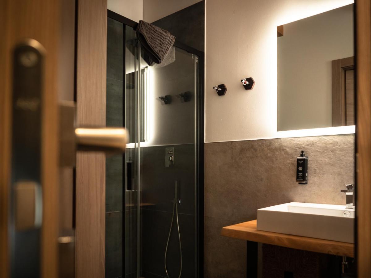 Sleep 'N' Ride Massa Marittima Hotel Bagian luar foto