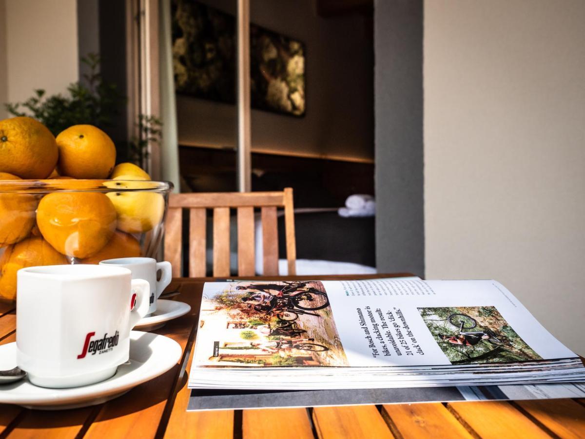 Sleep 'N' Ride Massa Marittima Hotel Bagian luar foto