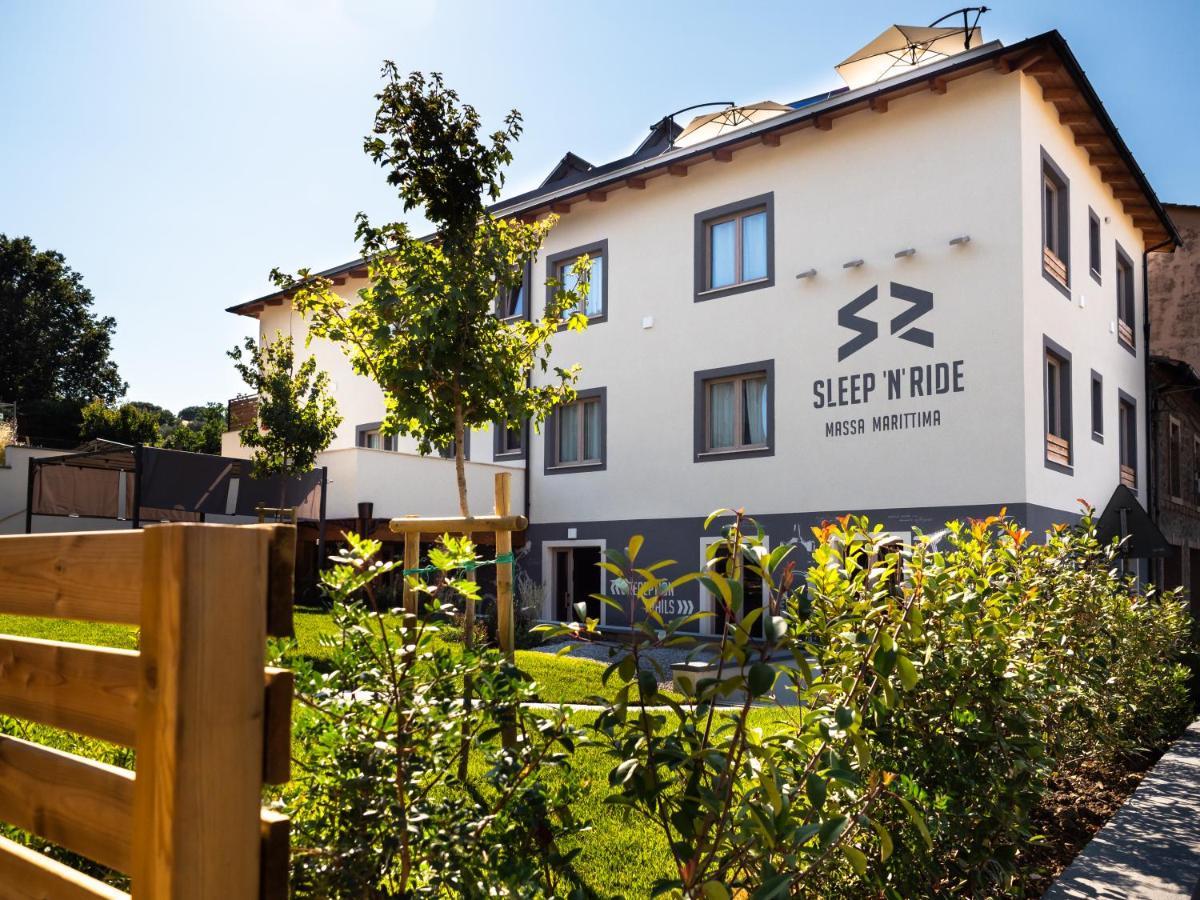 Sleep 'N' Ride Massa Marittima Hotel Bagian luar foto